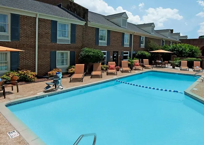 Hotel Courtyard 3*