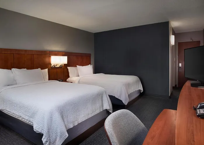 Hotel Courtyard